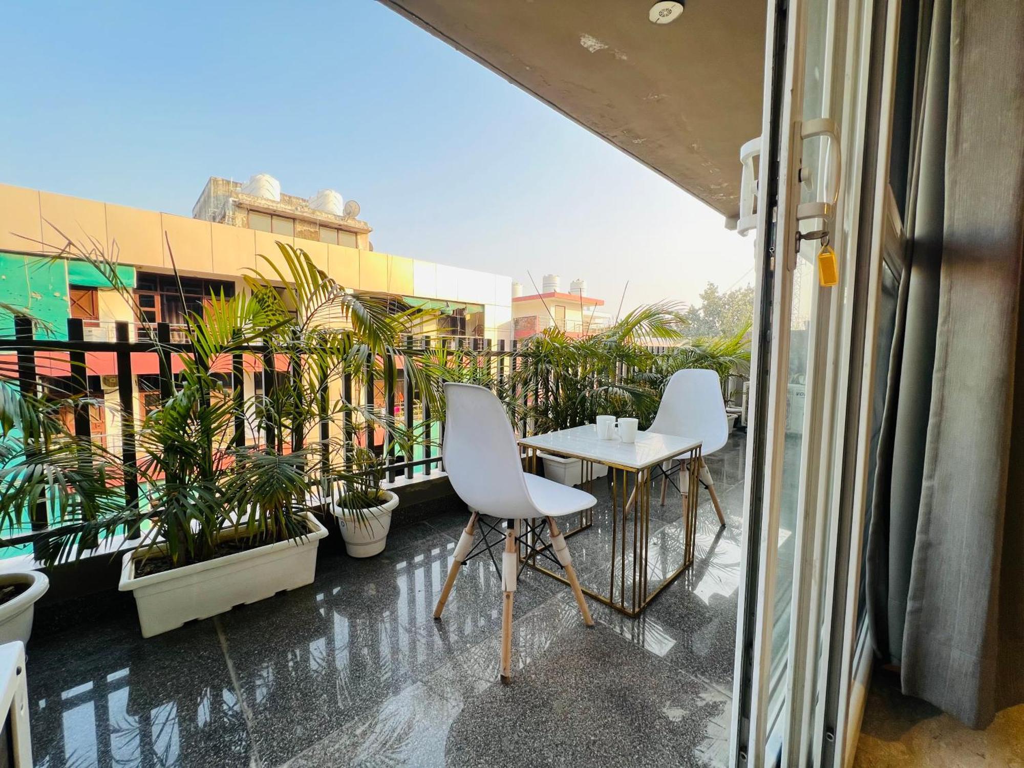 Bedchambers Serviced Apartments, Ardee City คูร์เคาน์ ภายนอก รูปภาพ