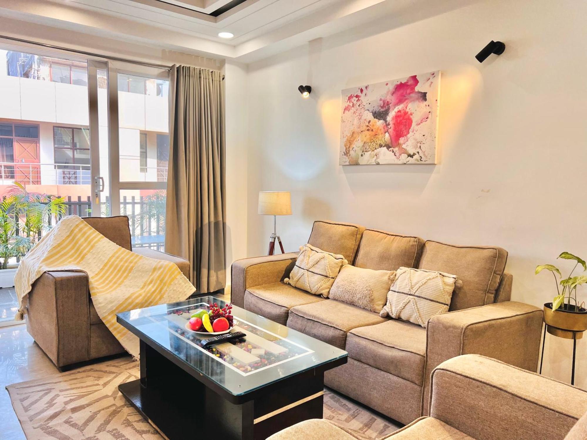 Bedchambers Serviced Apartments, Ardee City คูร์เคาน์ ภายนอก รูปภาพ