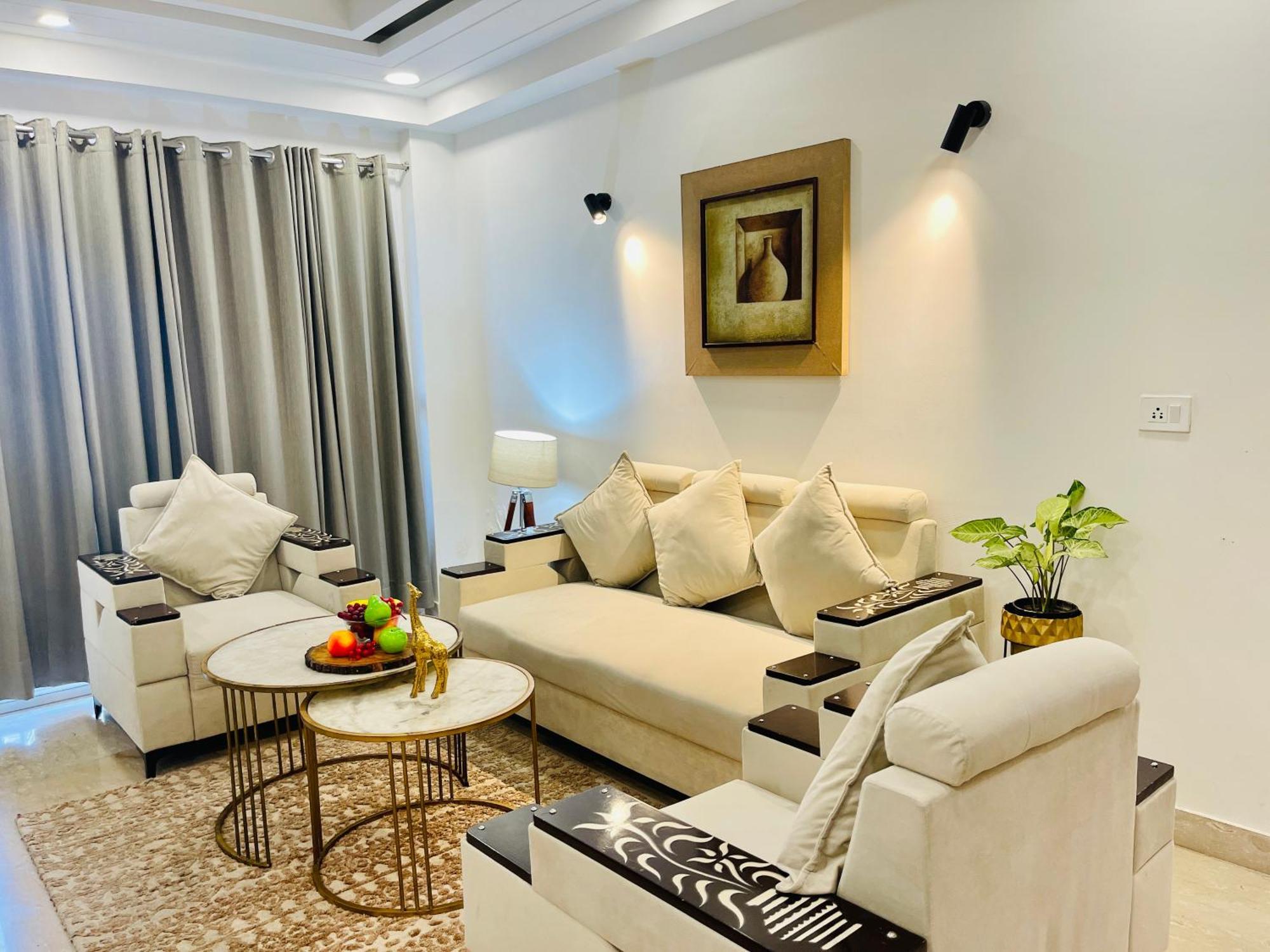 Bedchambers Serviced Apartments, Ardee City คูร์เคาน์ ภายนอก รูปภาพ
