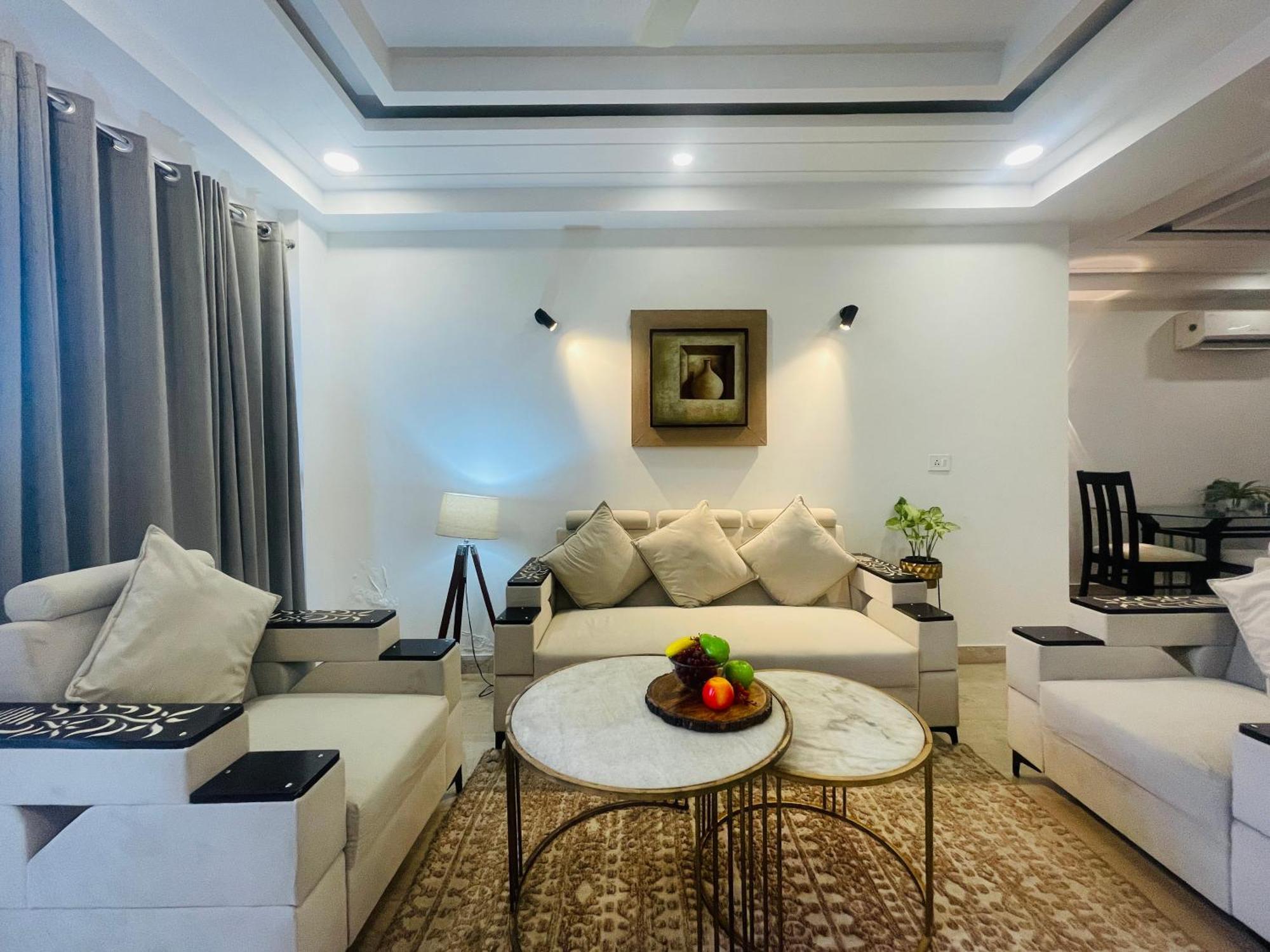 Bedchambers Serviced Apartments, Ardee City คูร์เคาน์ ภายนอก รูปภาพ