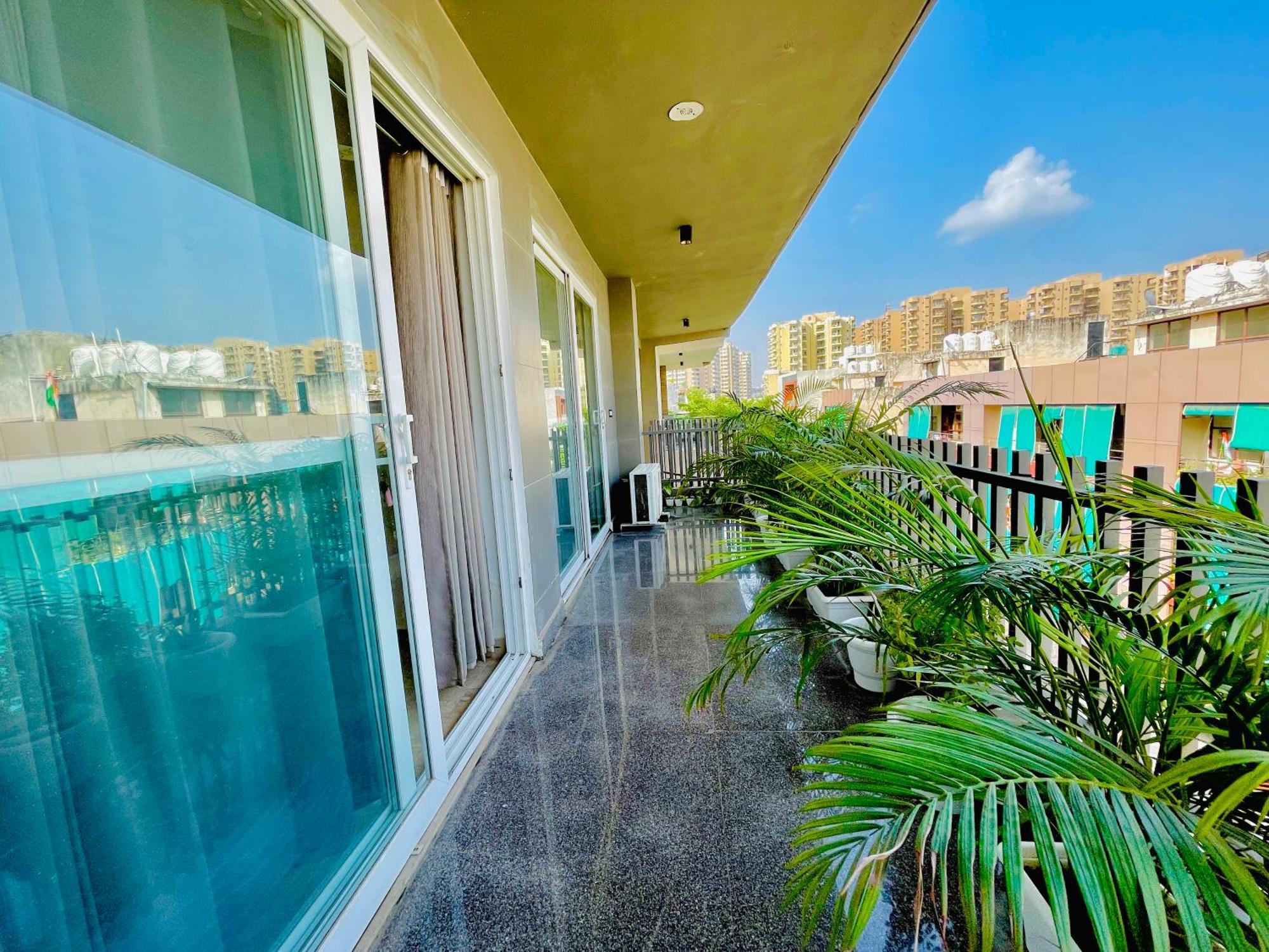 Bedchambers Serviced Apartments, Ardee City คูร์เคาน์ ภายนอก รูปภาพ